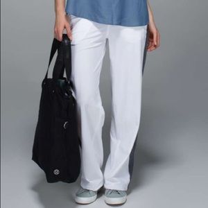 Lululemon City Summer Pant
White / Heathered Texture Printed Greyt Deep Coal